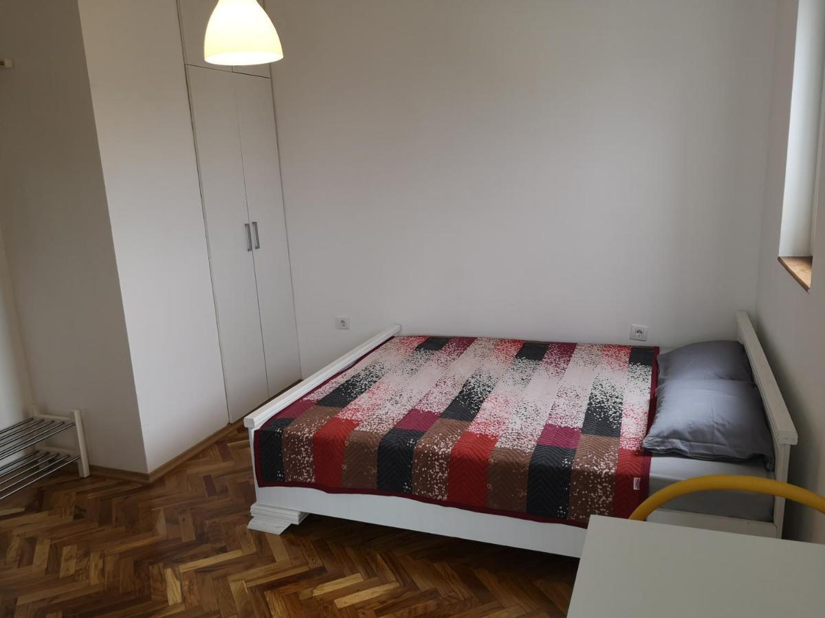 Clock Tower Apartments بودغوريتْسا المظهر الخارجي الصورة