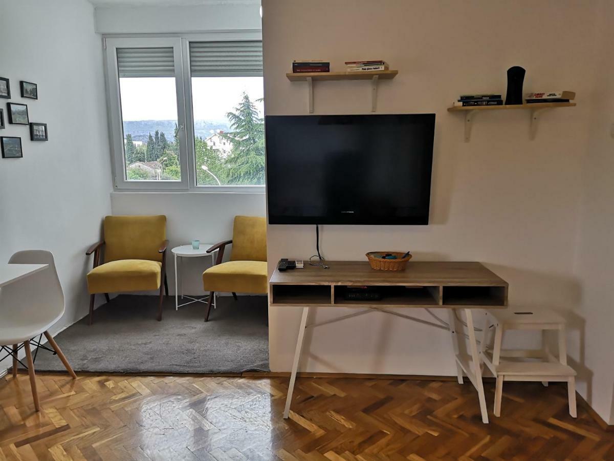 Clock Tower Apartments بودغوريتْسا المظهر الخارجي الصورة